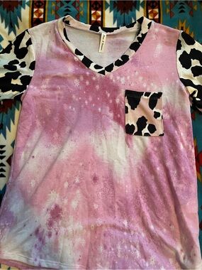 Pink Tie-Dye V-Neck Top with Cow Print Pocket
